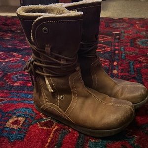 Women’s Suede Shearling Earth Boots Size 7.5